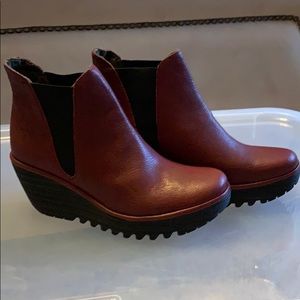 Red Fly London booties